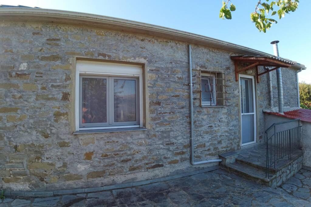 Breathtaking Lake View Cottage With A Fireplace Next To Ioannina City! Exterior foto